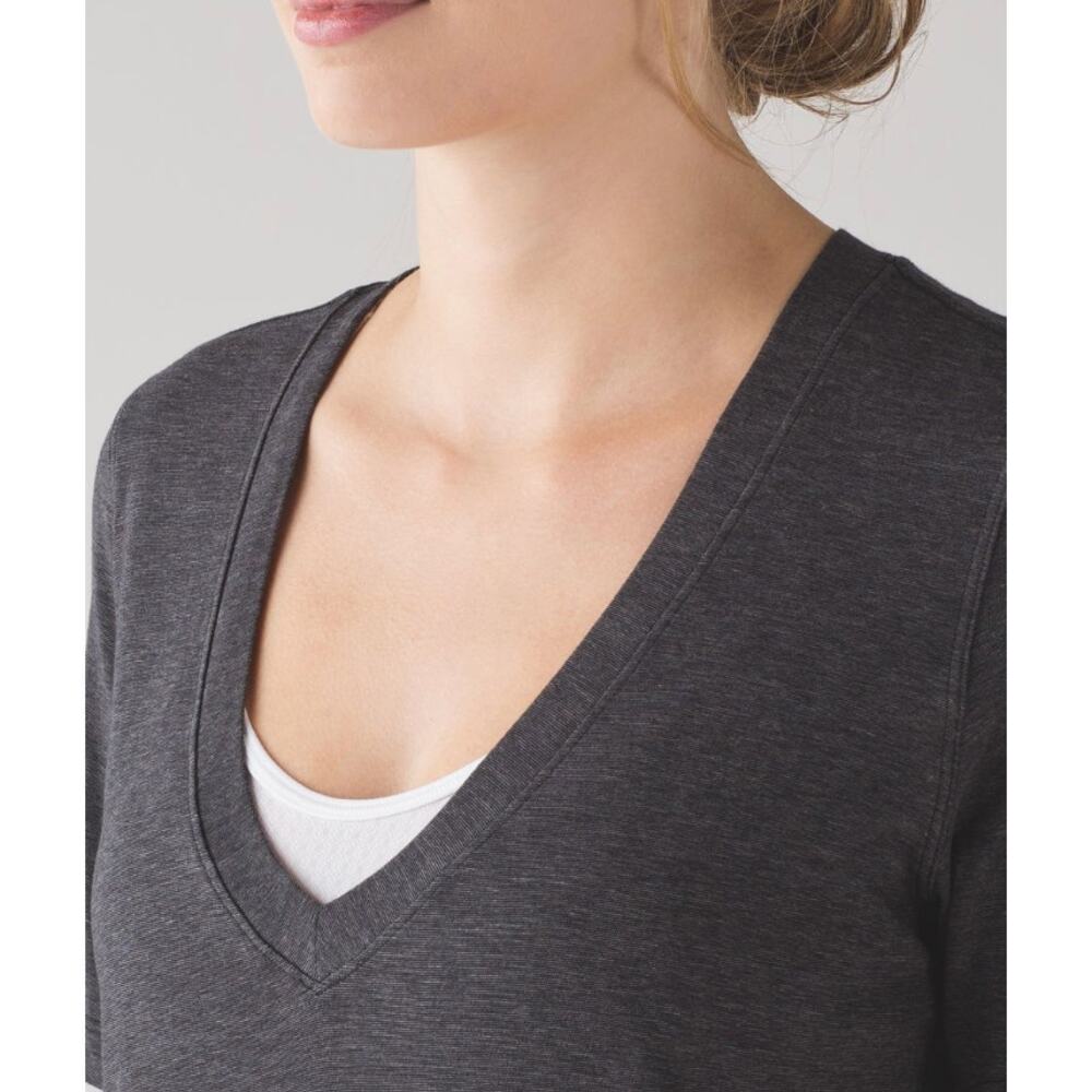 NWOT lululemon Love Tee - 8